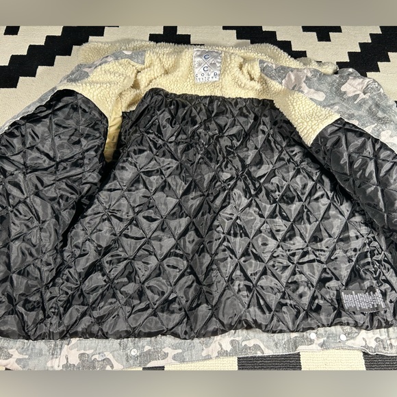 COLD CULTURE, camo, faux shearling jacket!! - Picture 4 of 13